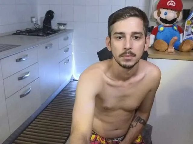 Evalogan24 on BongaCams