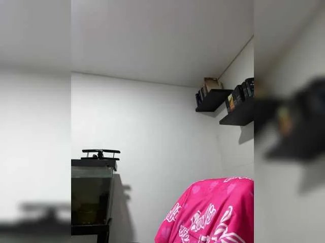 EvanShell1 on BongaCams