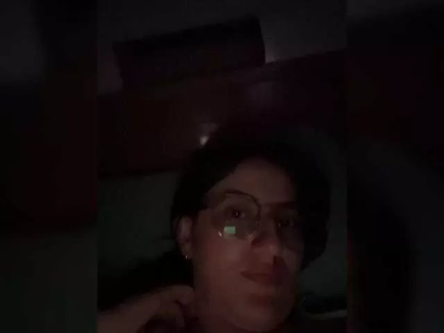 EvanShell1 on BongaCams