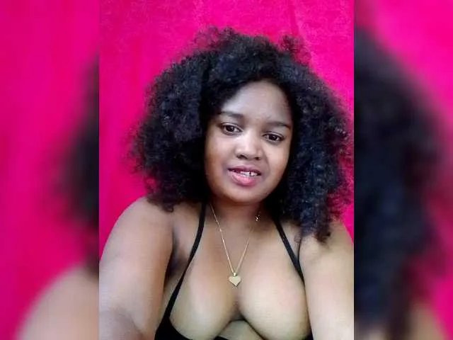 Ezrahsexy on BongaCams