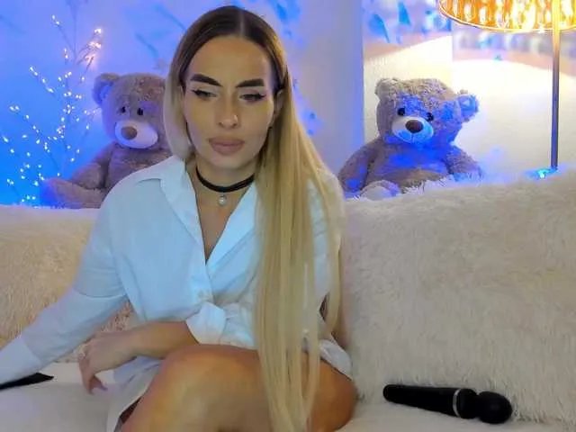 FeralFoxy on BongaCams