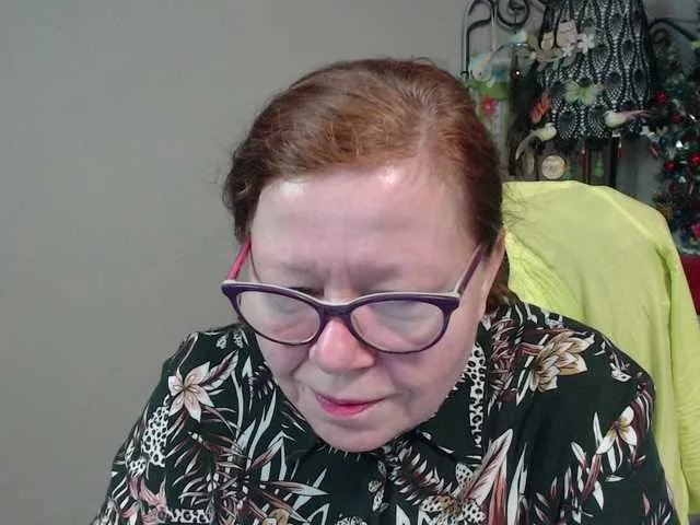 Freechat flirty-adele on BongaCams