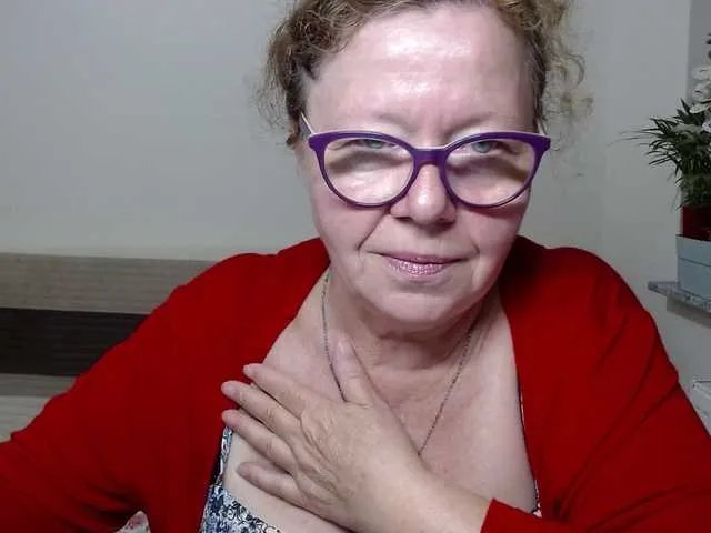 Freechat flirty-adele on BongaCams