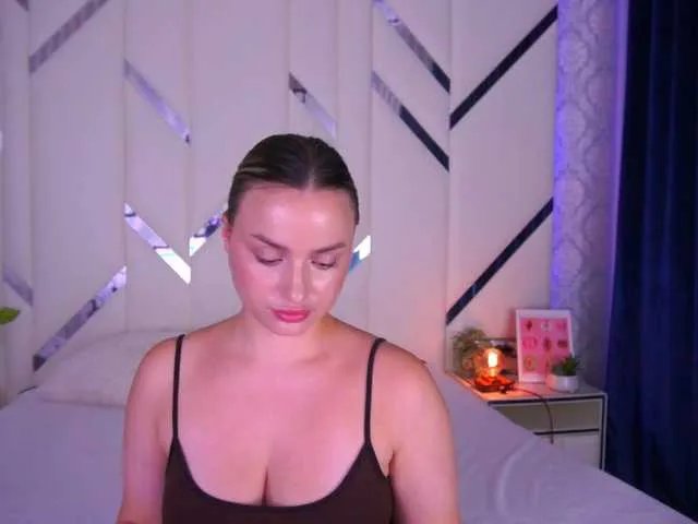 FloraGreys on BongaCams