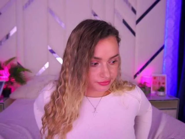 FloraGreys on BongaCams