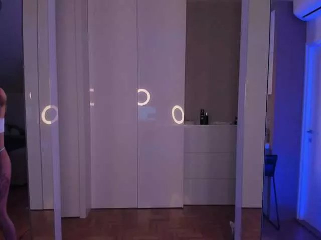 Foxe-Sailey on BongaCams