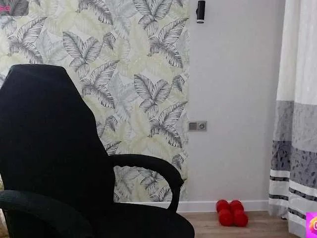 Foxymoxy19 on BongaCams