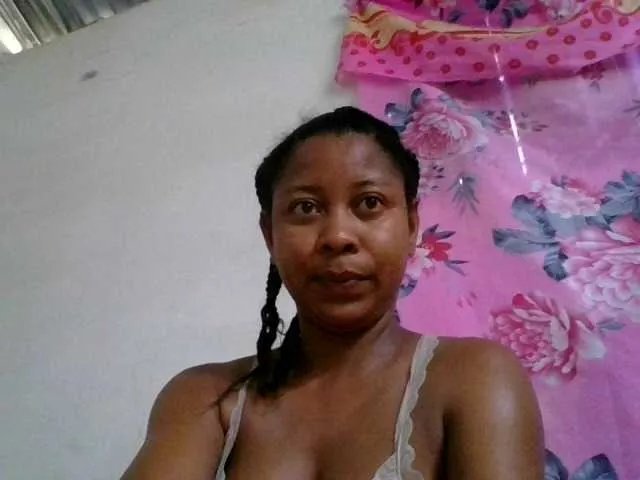 FredahSannie —  Sujet: Hi! Good mood to you .)) Tokens only in FREE CHAT . There is a private show: full, groups , simple, and Spy   Kiss for you