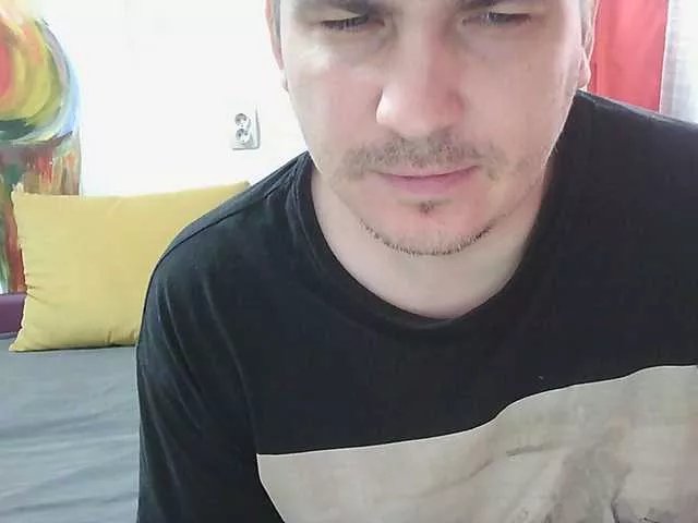 Freechat FreDiamond on BongaCams