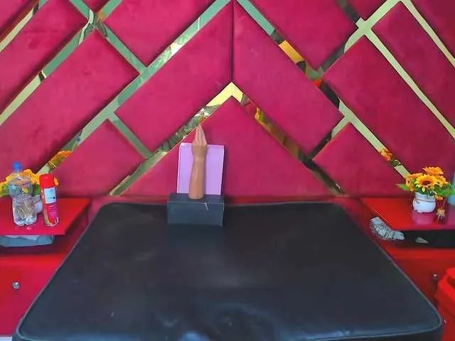 FreyjaNaugthy on BongaCams