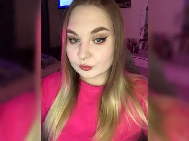 Greeenfriends6969 on BongaCams