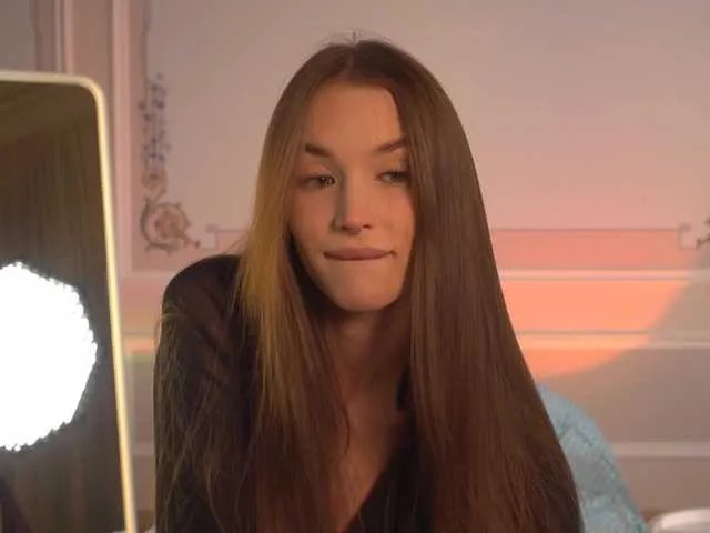 happywhores — Hi Ksesha! We missed u!  @remain 