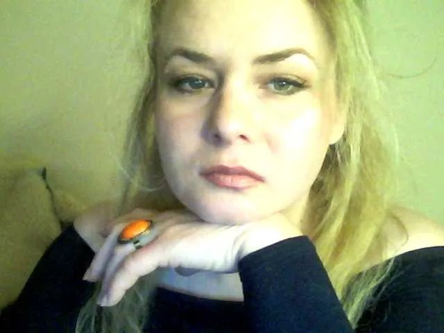 HollyLaPretty — Hey guys!:) Goal- #Dance #hot #pvt #c2c #fetish #feet #roleplay Tip to add at friendlist and for requests!