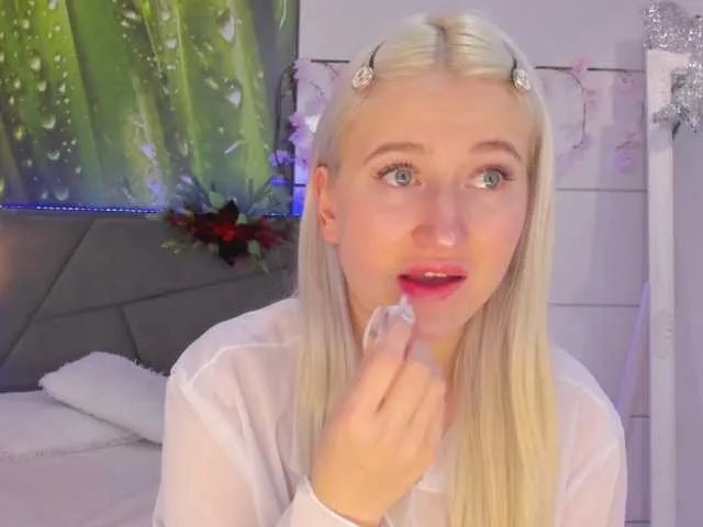 HollyTaillor on BongaCams