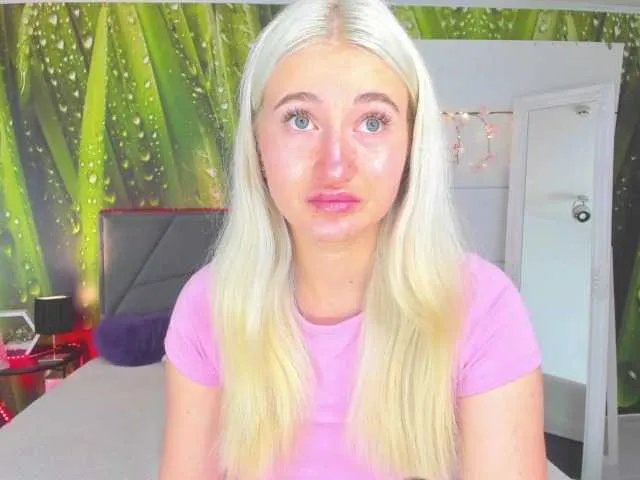 HollyTaillor on BongaCams