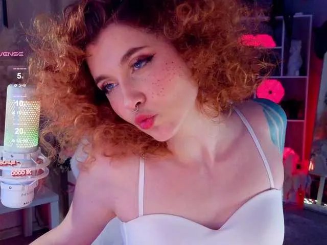 HoneyCherry on BongaCams