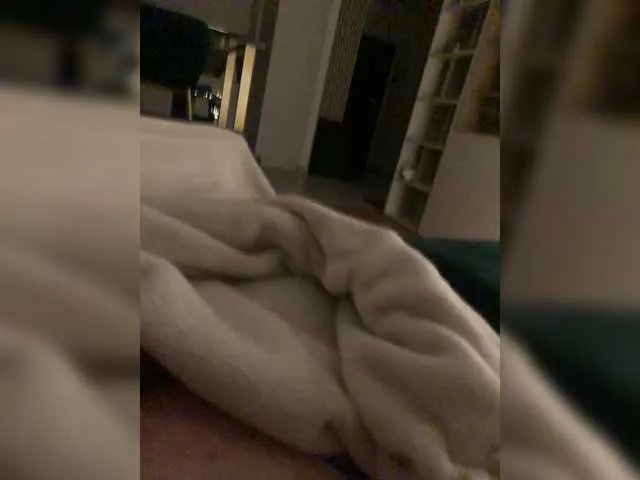 HoneyKJ on BongaCams