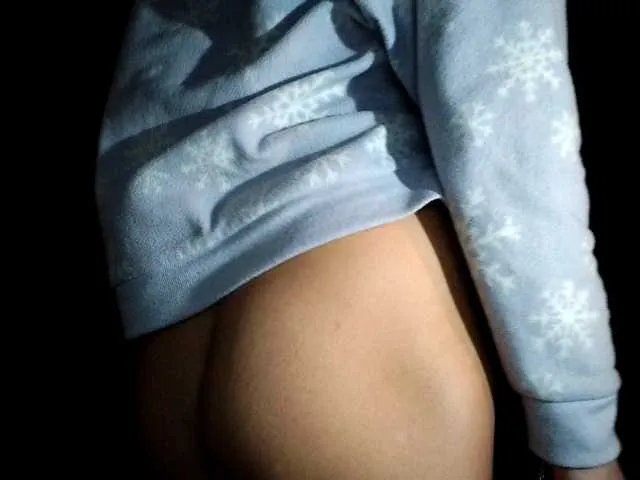 Freechat Honeykrisspussy on BongaCams