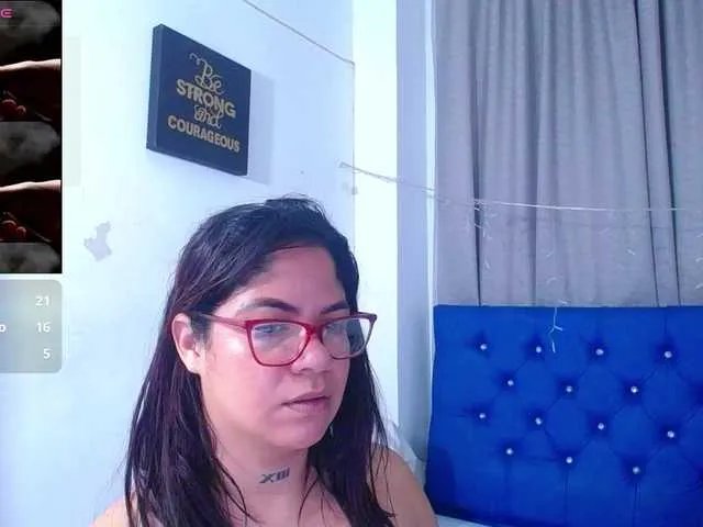 horny-cougar on BongaCams