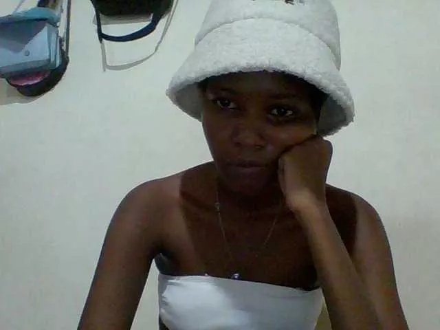 Hornyqueen4 on BongaCams