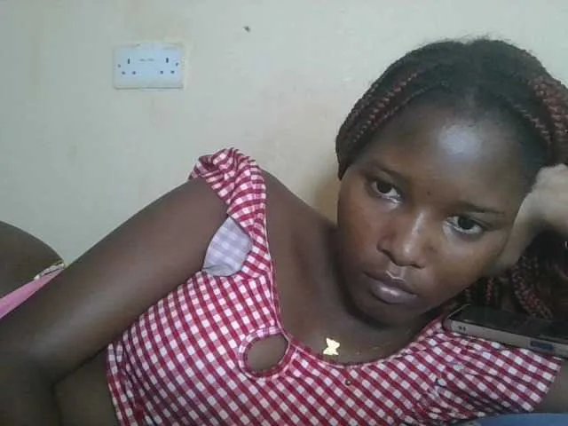 Hornyqueen4 on BongaCams