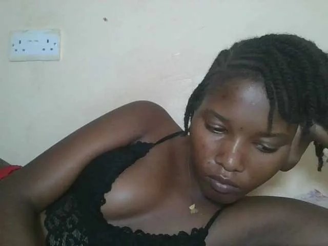 Hornyqueen4 on BongaCams