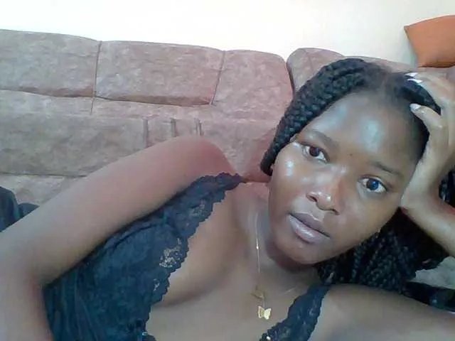 Hornyqueen4 on BongaCams