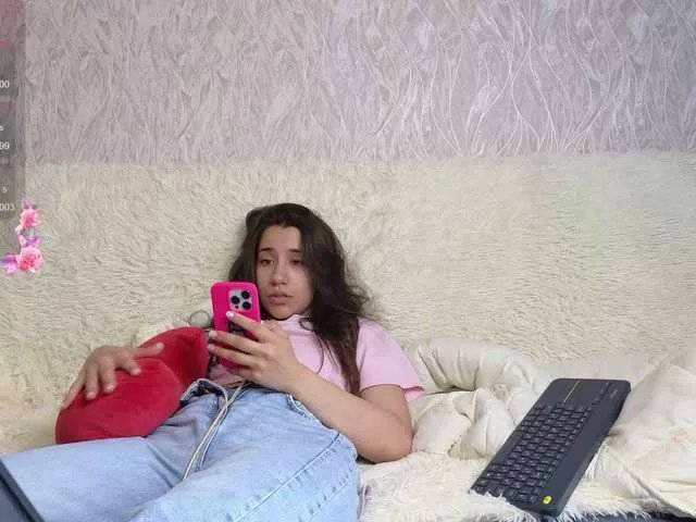 hot-ass-18 on BongaCams