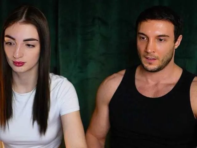 hotLeyaTom — Freechat on BongaCams