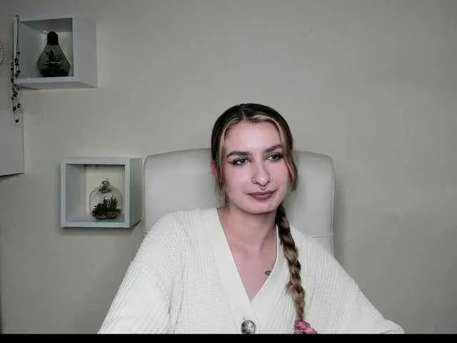 HotNina19 on BongaCams