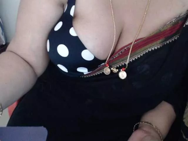 hotpavitra on BongaCams