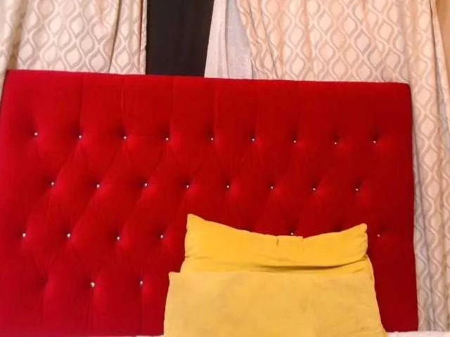 Hotsexyberry21 on BongaCams