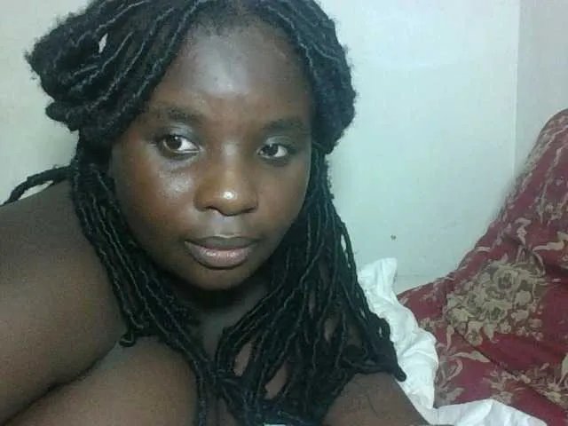 Hotybobbies on BongaCams