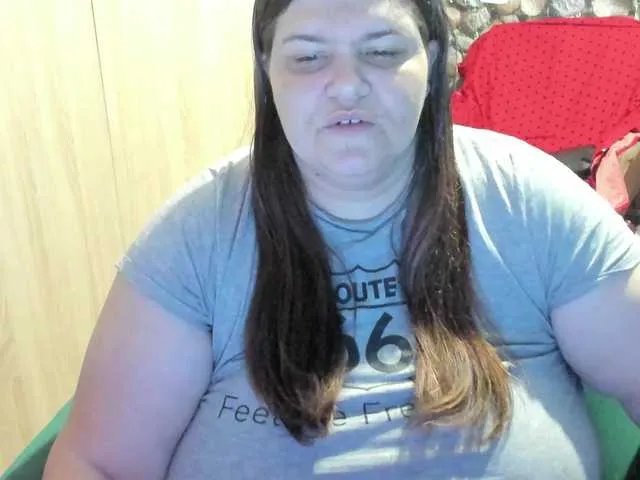 Ionysexylips69 on BongaCams