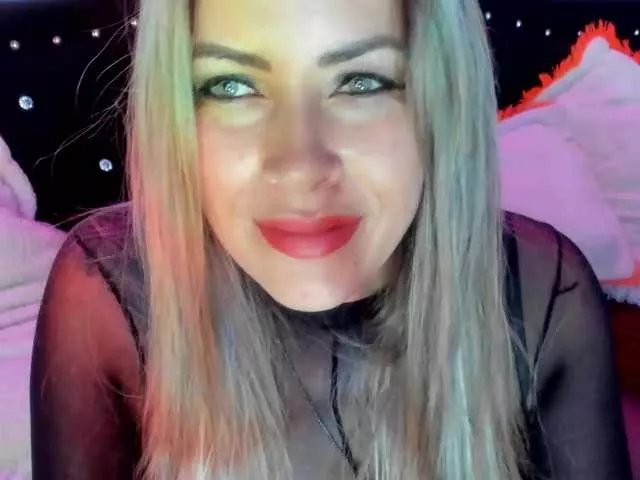 Ivypoison10 on BongaCams