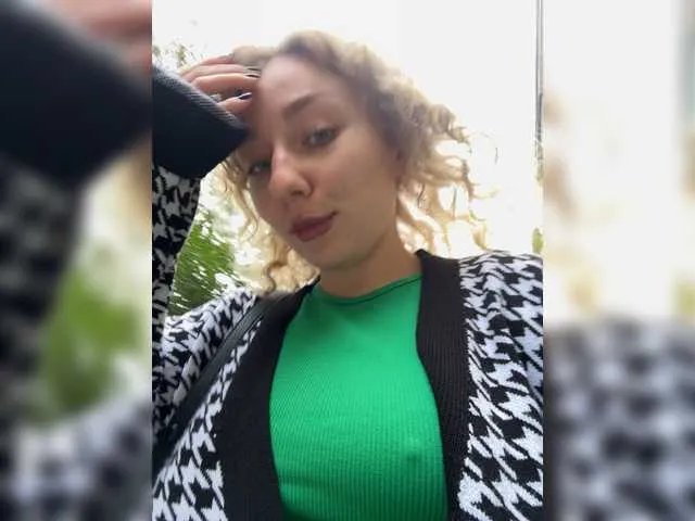 Janchi- on BongaCams