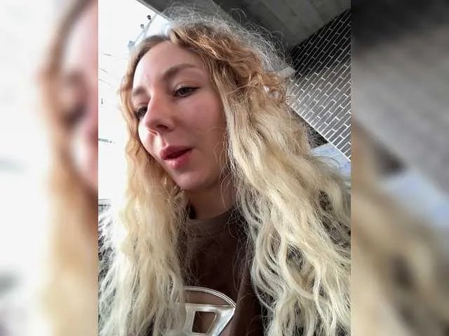 Janchi- on BongaCams