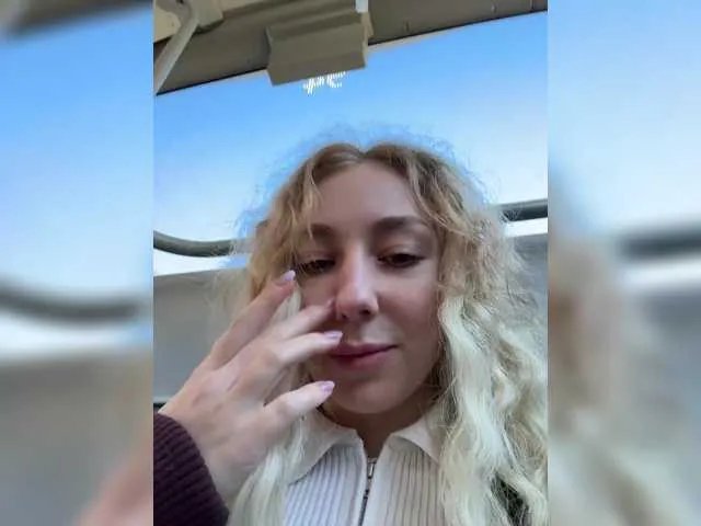 Janchi- on BongaCams