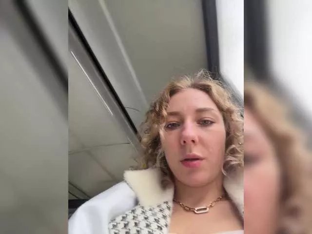 Janchi- on BongaCams