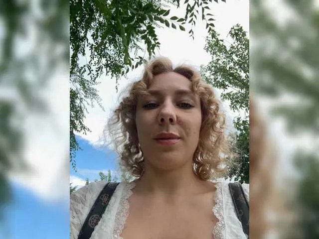 Janchi- on BongaCams