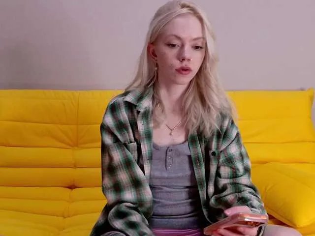 jane-booblegum — #blonde #student #deepthroat