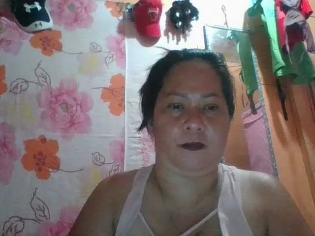 jelyn87 on BongaCams