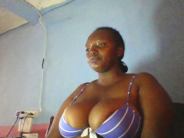 Joyiehh on BongaCams