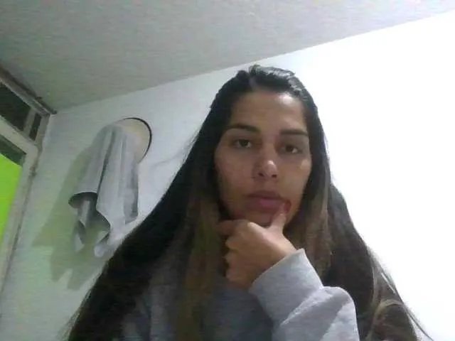 JuanaBrunette on BongaCams