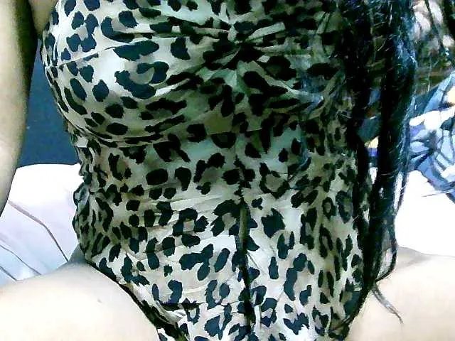 Juliesweety on BongaCams