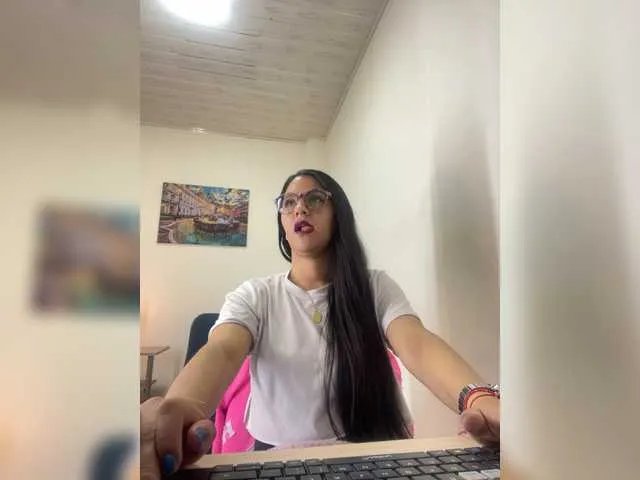 julietarossi — @latina @feet @Hair @Boobs