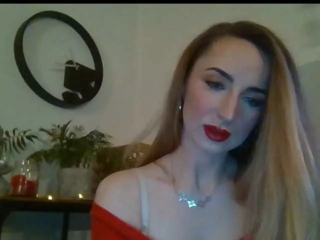 JulietteGlow on BongaCams