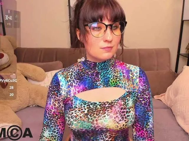 karilana on BongaCams