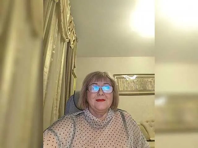 KarinkaSweet on BongaCams