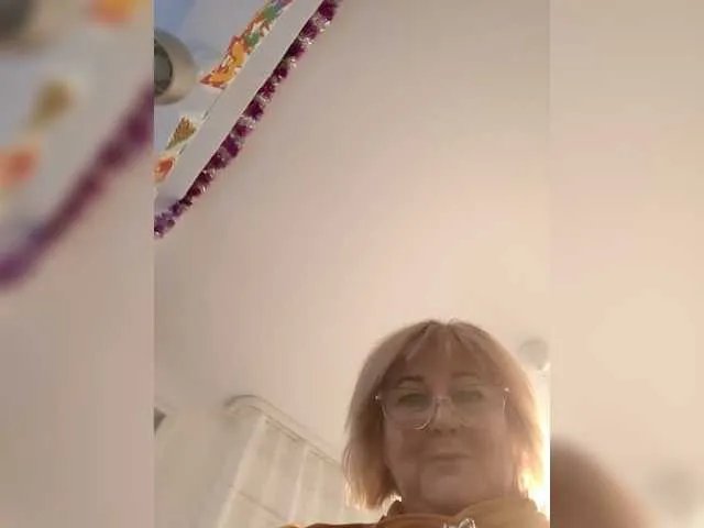 KarinkaSweet on BongaCams